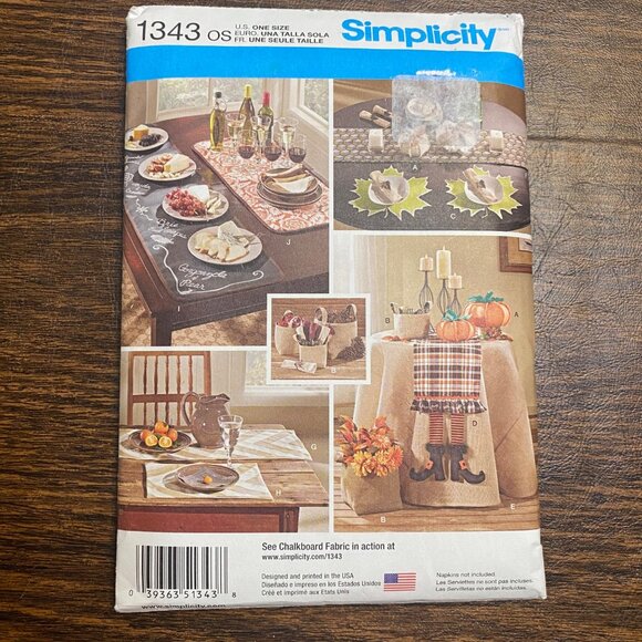 Simplicity Fall Table Decor 1343 Pattern Holiday Chalkboard Fabric 28 Pieces - Picture 2 of 9